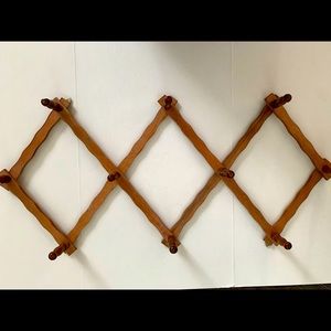 Vintage wooden 10 peg wall hang